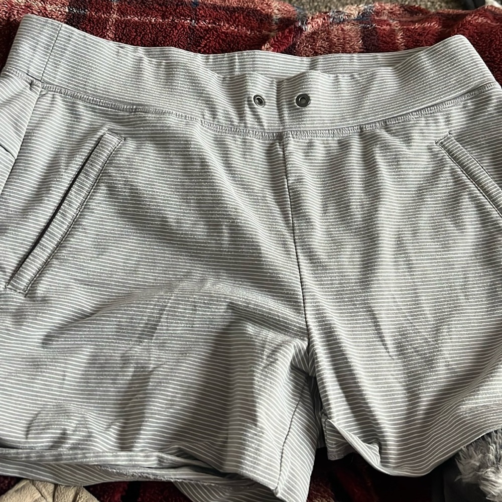 ATHLETA SHORTS